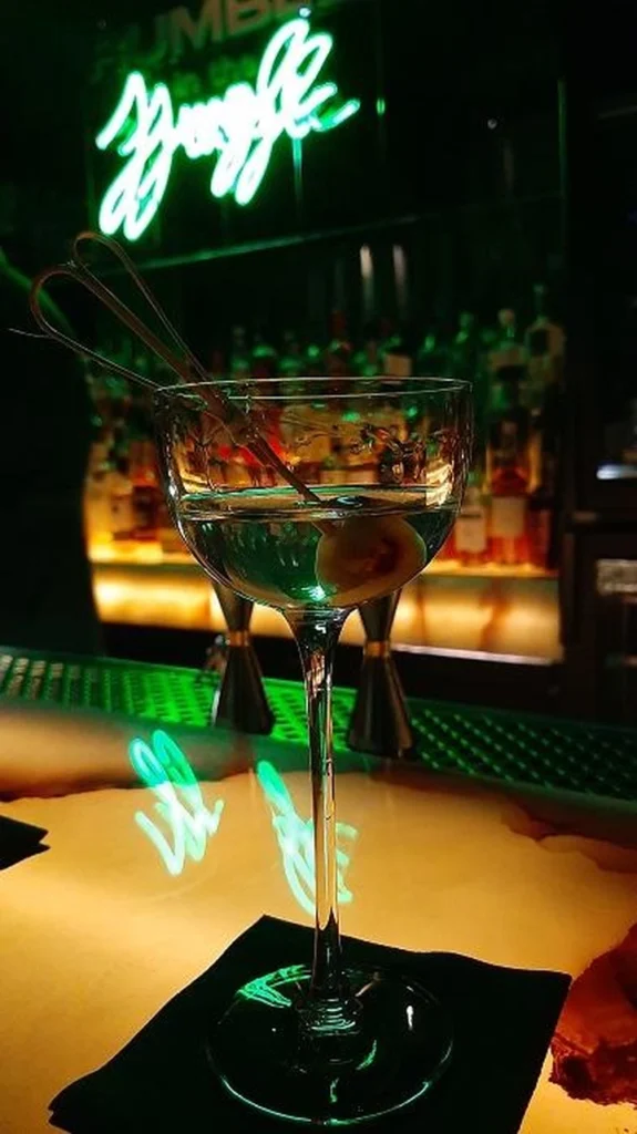 6 bars για τέλειο Martini στην Αθήνα (update 2023) - FlagInLife