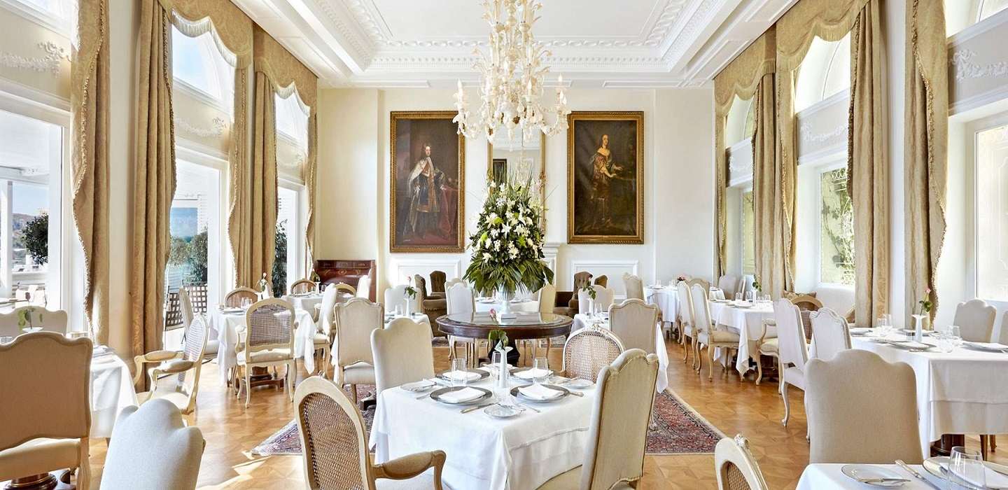 tudor-hall-restaurant