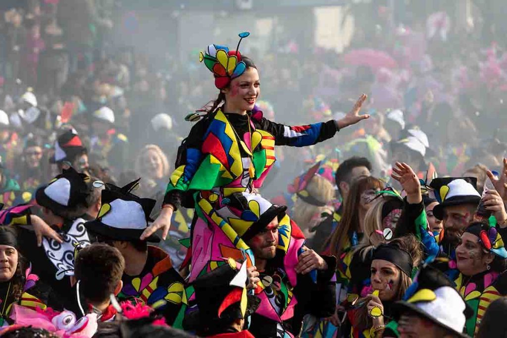 Οι 5 πόλεις του ελληνικού Καρναβαλιού  - FlagInLife