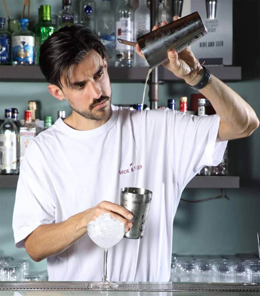 Πού πίνουν τα ποτά τους οι bartenders της Αθήνας; 1ο μέρος - FlagInLife