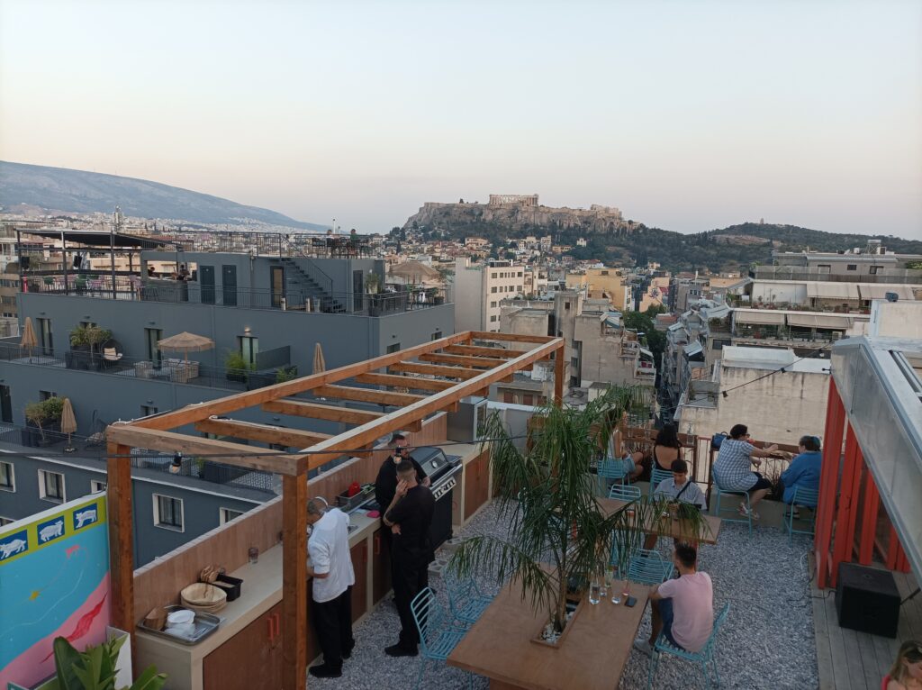 Great Bear Rooftop: Summer vibes στο κέντρο της Αθήνας - FlagInLife