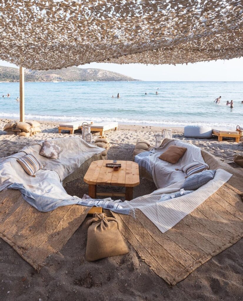 5 παραλίες κοντά στην Αθήνα για βουτιές μετά το δεκαπενταύγουστο - FlagInLife