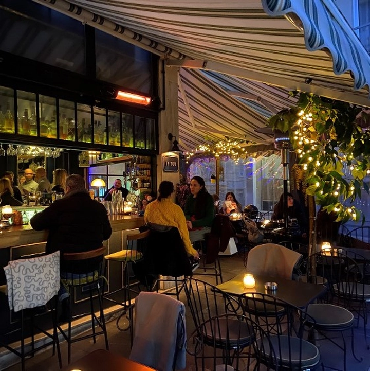 Ipitou The Bar: Για cocktail στον κρυφό πεζόδρομο του Κέντρου - FlagInLife