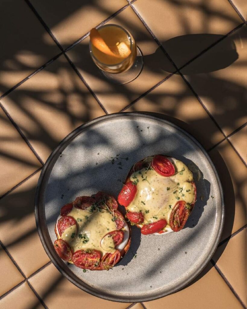 Γευστική απόδραση στο Μικρολίμανο: Brunch, Dining και Cocktails με άρωμα θάλασσας  - FlagInLife