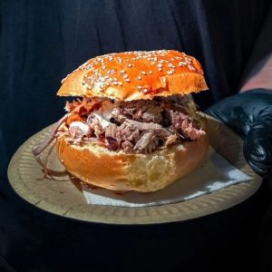The Leaky Tap: Ένα taproom για τους λάτρεις της μπύρας στον Πειραιά (updated 2025) - FlagInLife