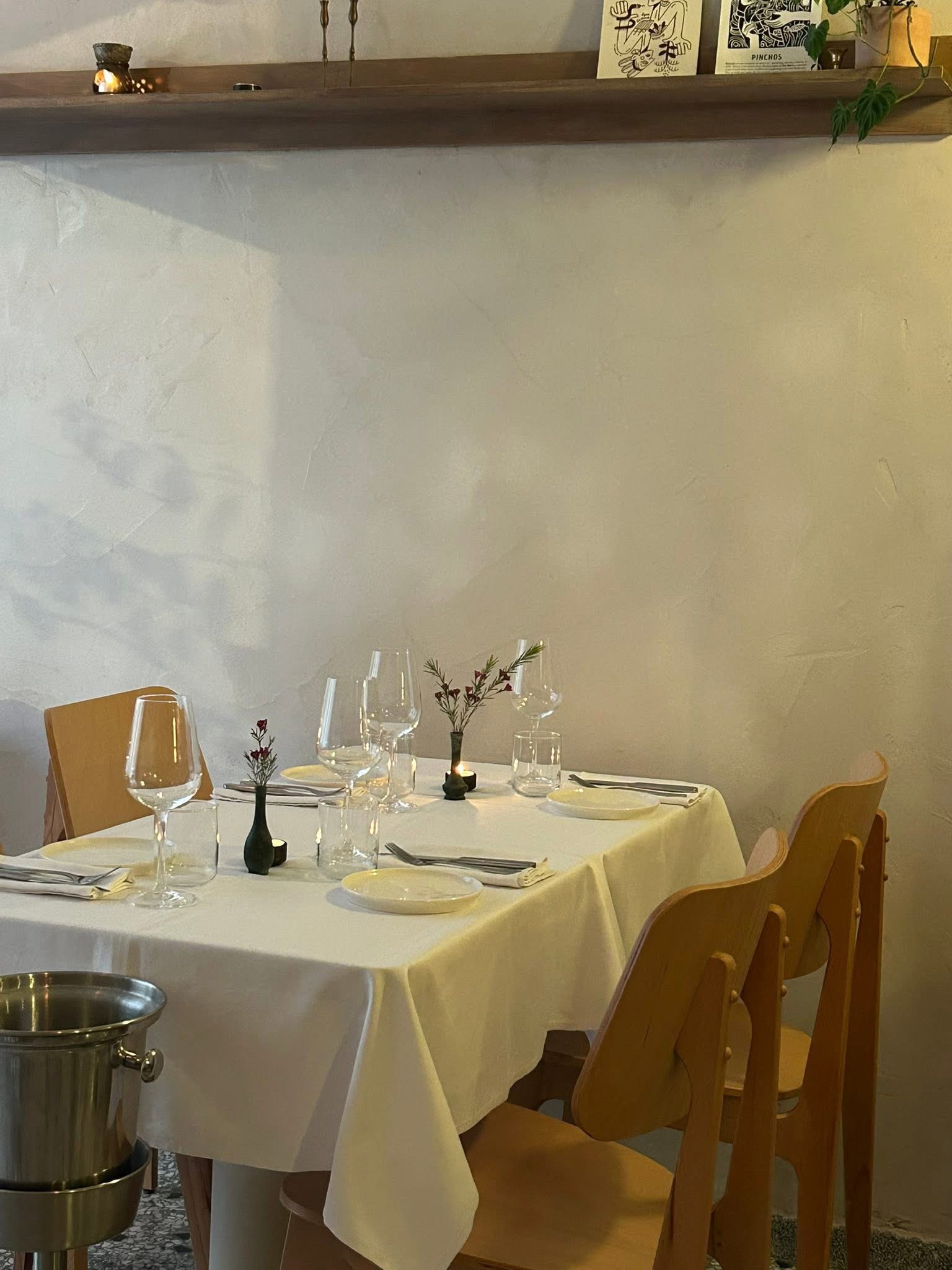 ViaMaris-table