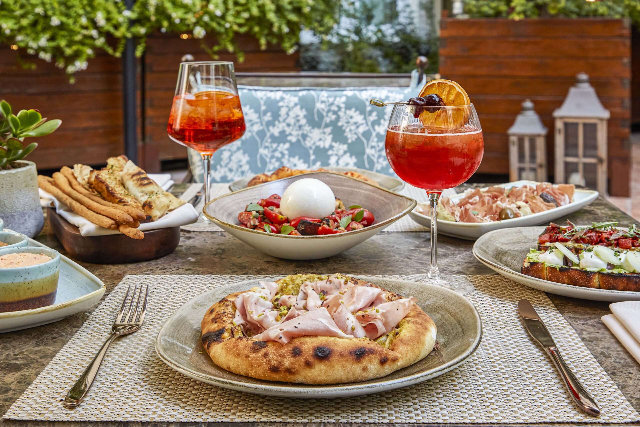 “Il Giardino Segreto” στο ATRIUM του Alexander’s Lounge - FlagInLife