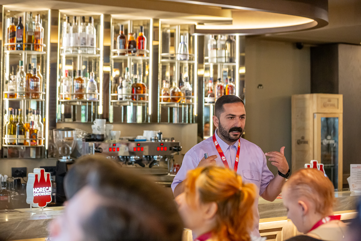HoReCa Empowered: Ενίσχυση Δεξιοτήτων για 700 νέους επαγγελματίες της Καφεστίασης σε όλη την Ελλάδα - FlagInLife
