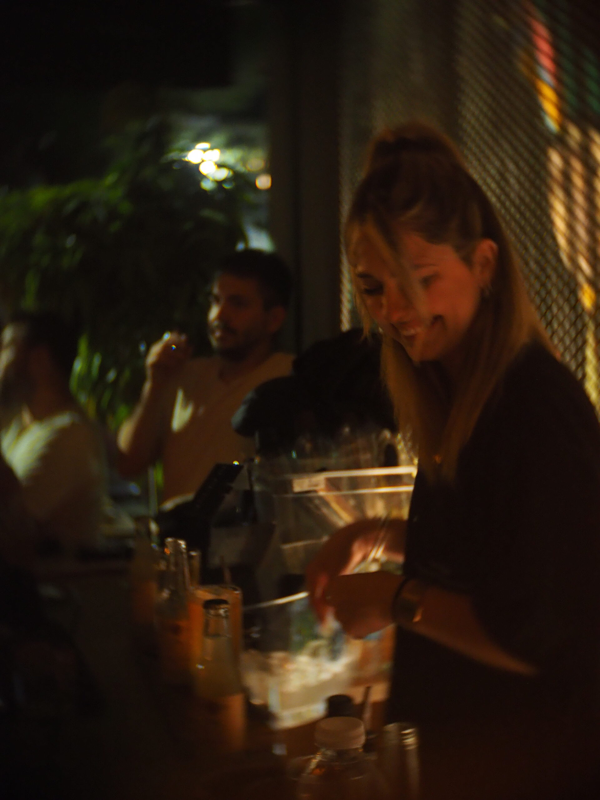 Από την Αβάνα στην Πάτρα – μια νύχτα με ρούμι και ιστορία στο Abbey Kitchen Bar - FlagInLife