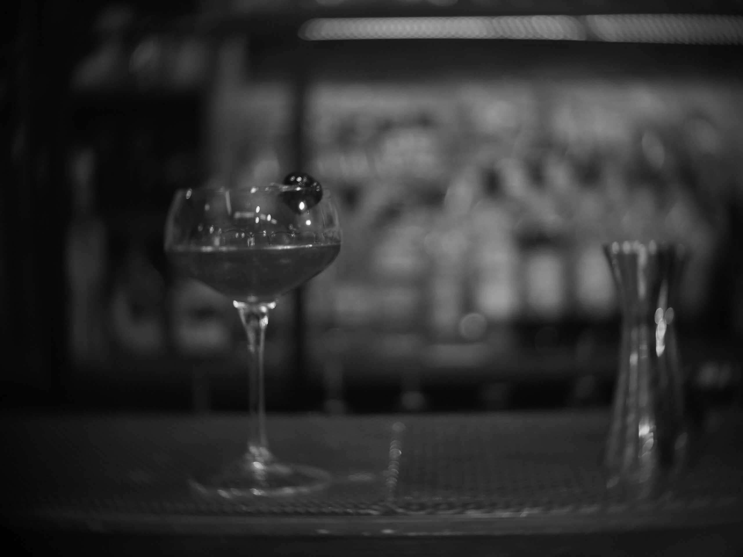 Cube – Το μικρό all day στον Βόλο με μεγάλα cocktails - FlagInLife