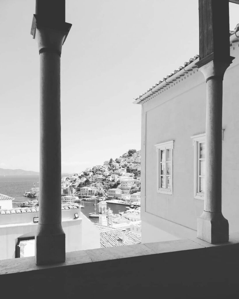 Ύδρα: λίγο κρασί, λίγο θάλασσα και την ησυχία μου! - FlagInLife