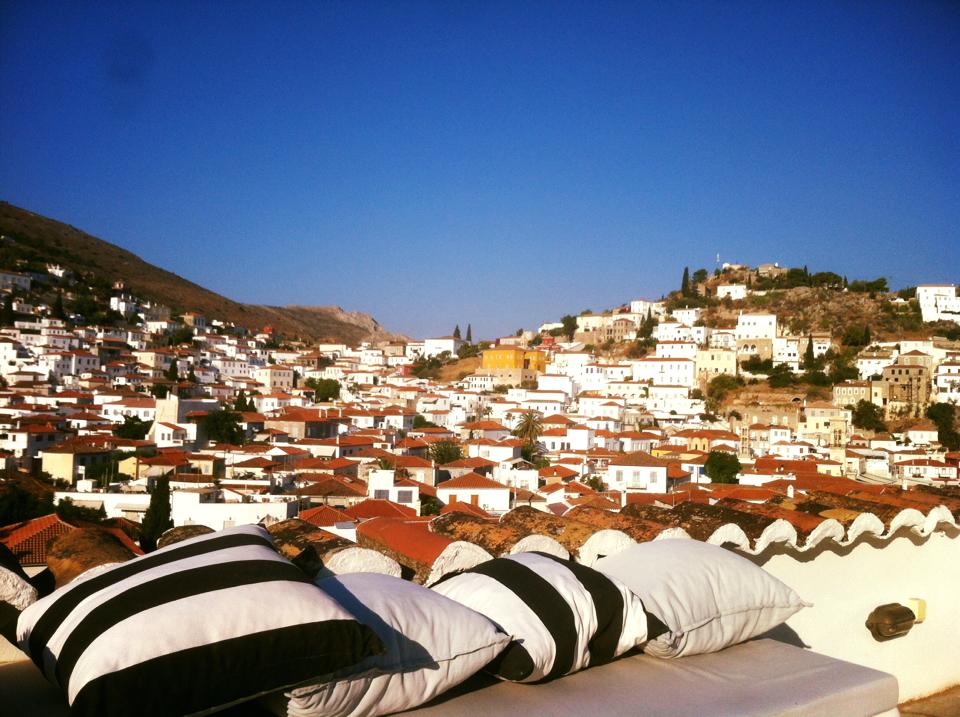 Hydra Icons Inspired Living Roof view 
 ©Vee Bougani