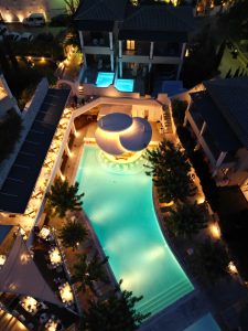 Crystal Waters Hotel: Ένα πολυτελές καταφύγιο στις Ανατολικές ακτές της Λευκάδας - FlagInLife