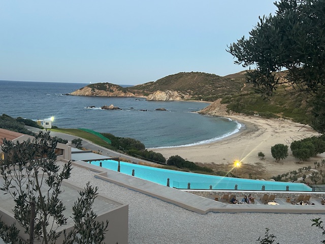 Heromylos Resort: Σε μια όμορφη παραλία της ανατολικής Εύβοιας - FlagInLife