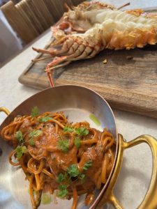 Akti Restaurant: Εκλεκτή ψαροφαγία στην Βουλιαγμένη από τον chef Παναγιώτη Γιακαλή 8 Akti Restaurant: Εκλεκτή ψαροφαγία στην Βουλιαγμένη από τον chef Παναγιώτη Γιακαλή - FlagInLife