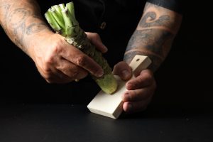 KINJO Japanese Restobar: O chef Νίκος Πολιτάκος μας μυεί σε αυθεντικές Iαπωνικές γεύσεις - FlagInLife