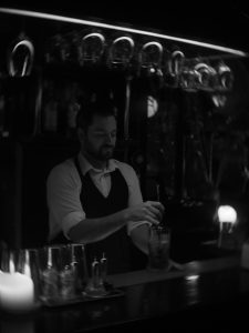 Αλεξανδρινό Cafe Bistrot: Ένα διαχρονικό στέκι στην καρδιά των Εξαρχείων - FlagInLife