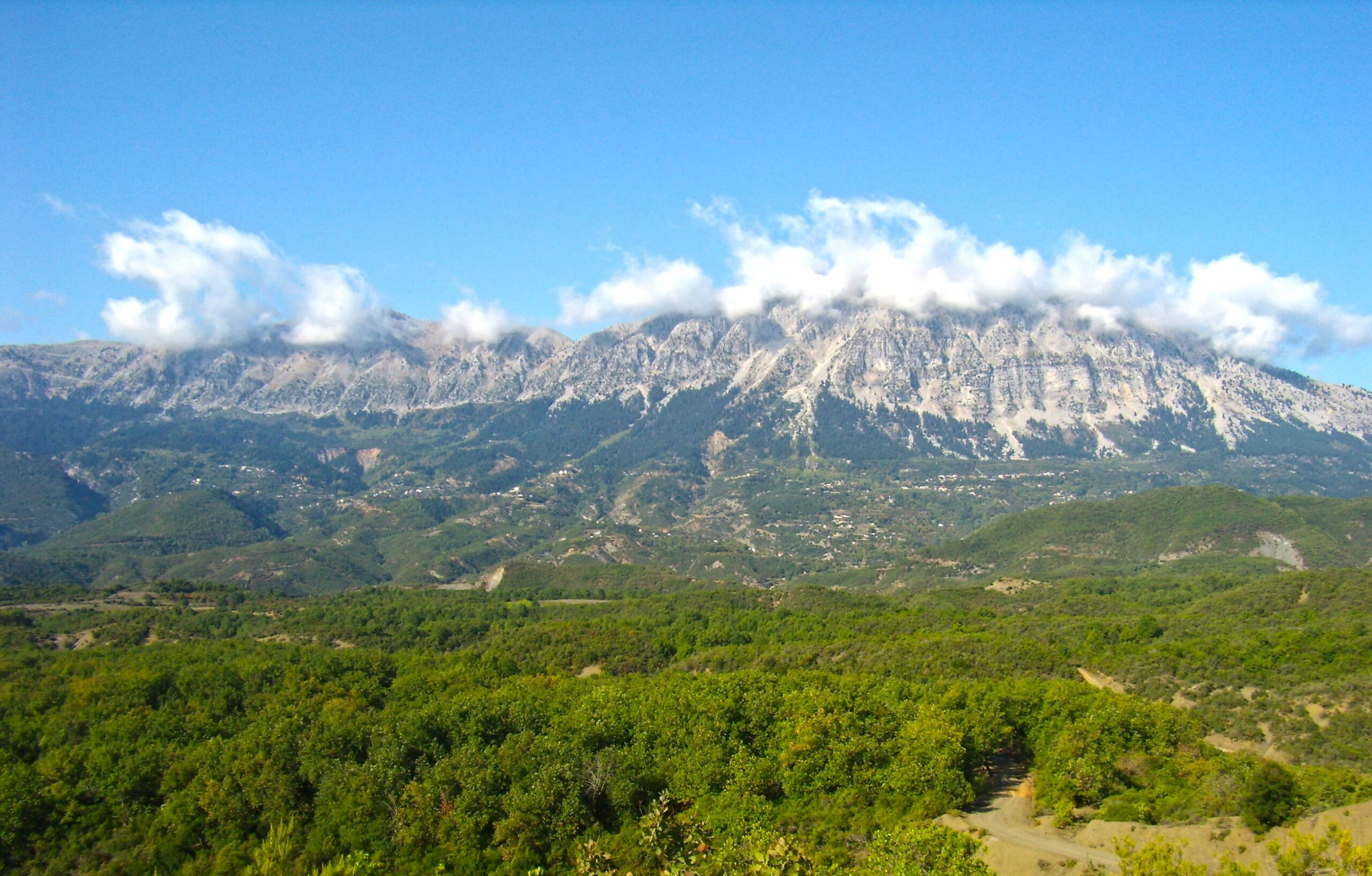Άγραφα_ θέα από τη Μεγαλόχαρη