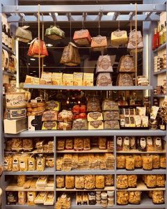 Cibo et Vino: Aperitivo σε ένα μικρό Deli - FlagInLife