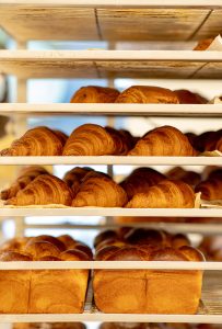 Microbakeries ή αλλιώς φούρνοι νέας γενιάς! Το νέο είδος μαγαζιού που κατακλύζει την Αθήνα 2 Microbakeries ή αλλιώς φούρνοι νέας γενιάς! Το νέο είδος μαγαζιού που κατακλύζει την Αθήνα - FlagInLife