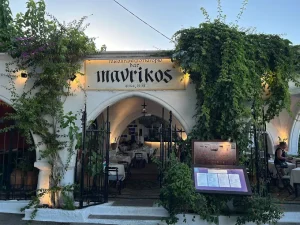 Μαυρίκος: Μια ιστορική ταβέρνα της Ρόδου, αποτελεί την θεματοφυλακή της Ροδιακής γαστρονομίας - FlagInLife