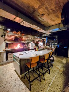 ΑΚΡΑ: Ένα «παιδί» της εστίασης του σήμερα - FlagInLife