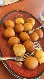 Οινοεστιατόριο «Αθηνά»: Ένα διαμαντάκι στα στενά της Δραπετσώνας - FlagInLife