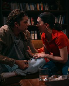 Οι Άγριοι: μια παράσταση «ψιλά γράμματα» - και όχι για όλους - FlagInLife