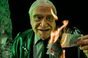 Ο Πουπουλένιος: Μια παράσταση που σε κρατάει στην άκρη της καρέκλας 2 Ο Πουπουλένιος: Μια παράσταση που σε κρατάει στην άκρη της καρέκλας - FlagInLife