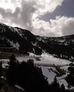 Χειμερινές διακοπές στην Ανδόρα: Ski, Spa και Χριστουγεννιάτικη Μαγεία 3 Χειμερινές διακοπές στην Ανδόρα: Ski, Spa και Χριστουγεννιάτικη Μαγεία - FlagInLife