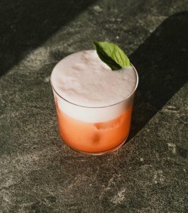 Abuelos: Ένα μπαρ που αξίζει την επίσκεψη στην Περαία - FlagInLife