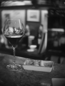 Heteroclito: Ένα μικρό wine bar με μεγάλη ψυχή - FlagInLife