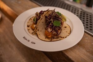 Son Athens: έμπνευση από τα χρώματα της σημαίας και τα αρώματα της πόλης του Μεξικού 5 Son Athens: έμπνευση από τα χρώματα της σημαίας και τα αρώματα της πόλης του Μεξικού - FlagInLife