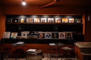 Καπάνι Μάρκετ: Μια νέα ανάσα στο Μεταξουργείο που θέτει νέα γαστρονομικά πρότυπα στην περιοχή 2 Καπάνι Μάρκετ: Μια νέα ανάσα στο Μεταξουργείο που θέτει νέα γαστρονομικά πρότυπα στην περιοχή - FlagInLife