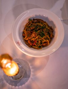 Καπάνι Μάρκετ: Μια νέα ανάσα στο Μεταξουργείο που θέτει νέα γαστρονομικά πρότυπα στην περιοχή 5 Καπάνι Μάρκετ: Μια νέα ανάσα στο Μεταξουργείο που θέτει νέα γαστρονομικά πρότυπα στην περιοχή - FlagInLife