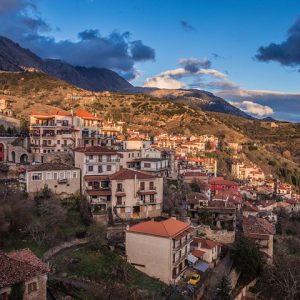 Αράχωβα: Ένα διήμερο στην «Αρχόντισσα του Παρνασσού» - FlagInLife