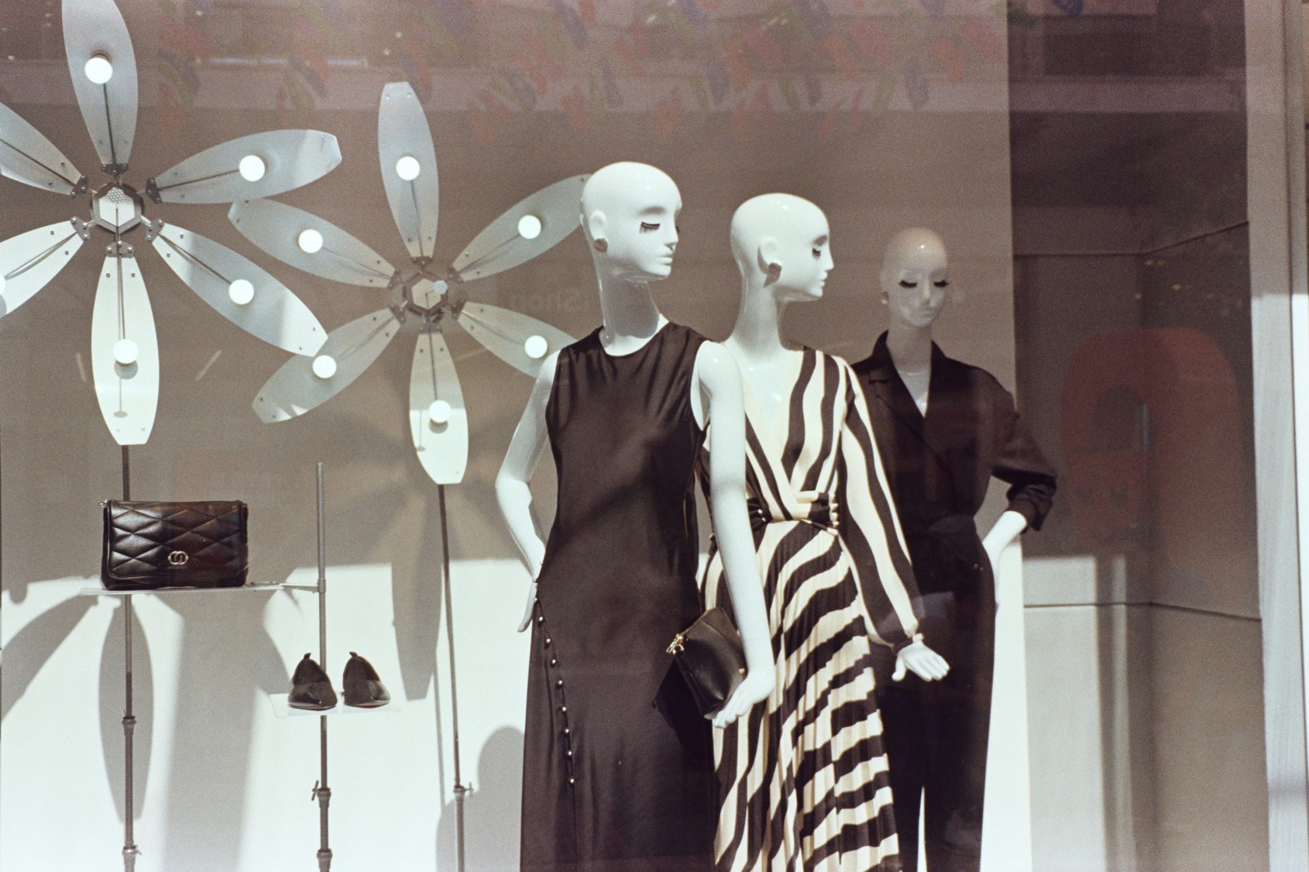 francisco-fuentes-sEEs1sfW-fk-unsplash