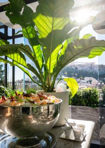 Το Sunday Table του The Dolli·s Rooftop Restaurant επιστρέφει! - FlagInLife