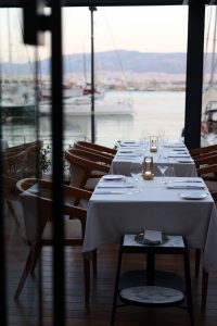 Varoulko Seaside: Τα Διαμάντια είναι Παντοτινά - FlagInLife