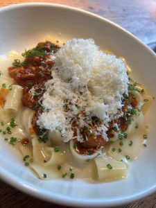 Αράχωβα: Ένα διήμερο στην «Αρχόντισσα του Παρνασσού» - FlagInLife