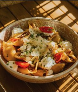 Abuelos: Ένα μπαρ που αξίζει την επίσκεψη στην Περαία - FlagInLife