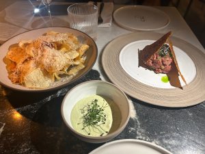 Ντίβα: Χαλαρά vibes, μπιστρονομικό σενάριο και ωραία cocktails επί της Πατριάρχου Ιωακείμ - FlagInLife