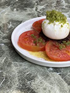 Urbana Gastroteka: ένας All-day χώρος που αλλάζει τη γαστρονομική εικόνα της Μεγαλόπολης - FlagInLife