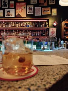 Το Λοκάλι: Γεύση και Φιλοξενία στην καρδιά του Ψυρρή - FlagInLife