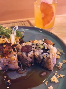 Μια Χριστουγεννιάτικη Βόλτα από την Κηφισιά έως τον Πειραιά - FlagInLife