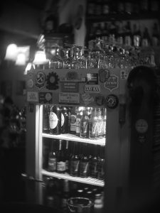 Γρανάζι Bar: Ένα υπόγειο που σε ταξιδεύει στο χρόνο - FlagInLife