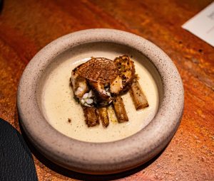 Fine Mess Smokehouse: Όταν ο καπνός μαθαίνει καλούς τρόπους και το BBQ συναντά την υψηλή γαστρονομία - FlagInLife