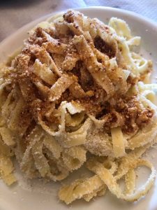 Ζέρζοβα: Το καταφύγιο της ελληνικής παραδοσιακής κουζίνας στα ορεινά της Αρκαδίας 5 Ζέρζοβα: Το καταφύγιο της ελληνικής παραδοσιακής κουζίνας στα ορεινά της Αρκαδίας - FlagInLife