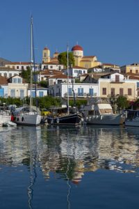 Γαλαξίδι: Απόδραση σε μια κωμόπολη που βρέχεται από τον Κορινθιακό και θυμίζει νησί - FlagInLife