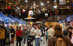 The Meet Market Xmas Edition: 10 Μέρες Χριστουγέννων - FlagInLife